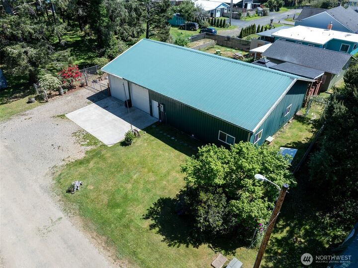 Property Photo: 1700 203rd Lane WA 98640