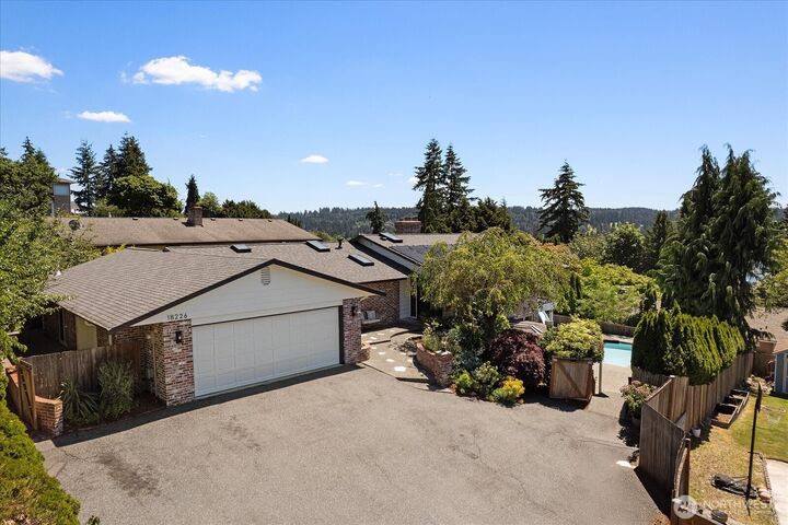 Property Photo: 18226 62nd Avenue NE WA 98028