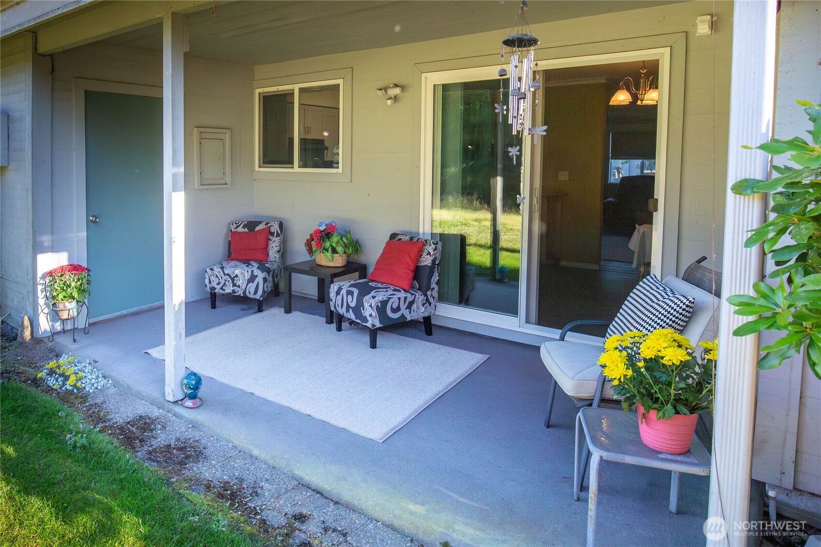 Property Photo: 1539 22nd Street NE 1539 WA 98002