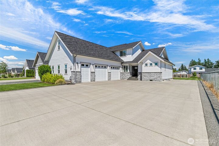Property Photo:  814  Rye Ct.  WA 98264 