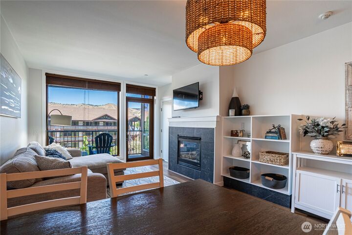 Property Photo: 2220 W Woodin Avenue 205 WA 98816