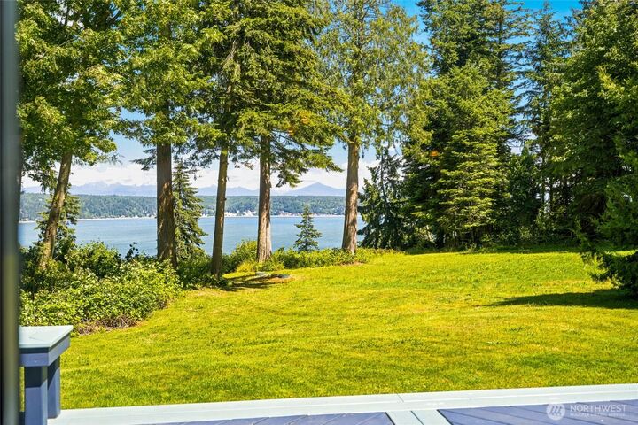 Property Photo: 3445 SE Camano Drive WA 98282
