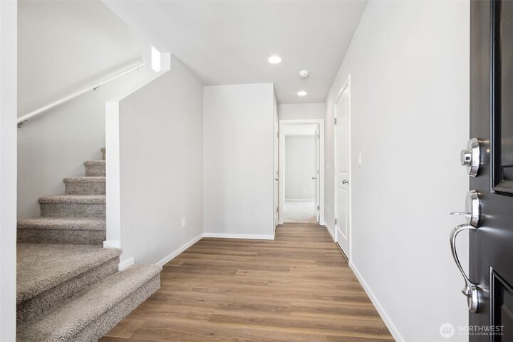 Property Photo:  18518 SE 271st Place Place  WA 98042 