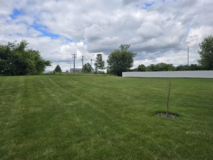Property Photo:  7716 Creek Bend  IL 61114 