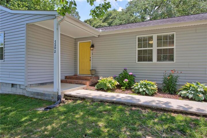 Property Photo:  7202 Hopkins Cir  VA 23061 