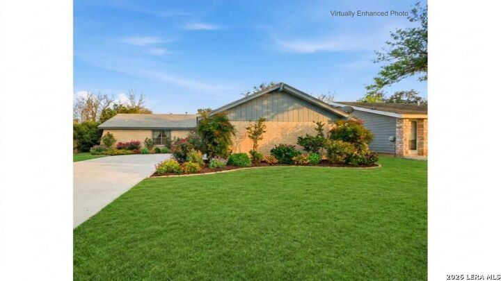 Property Photo: 5018 Las Campanas St TX 78233
