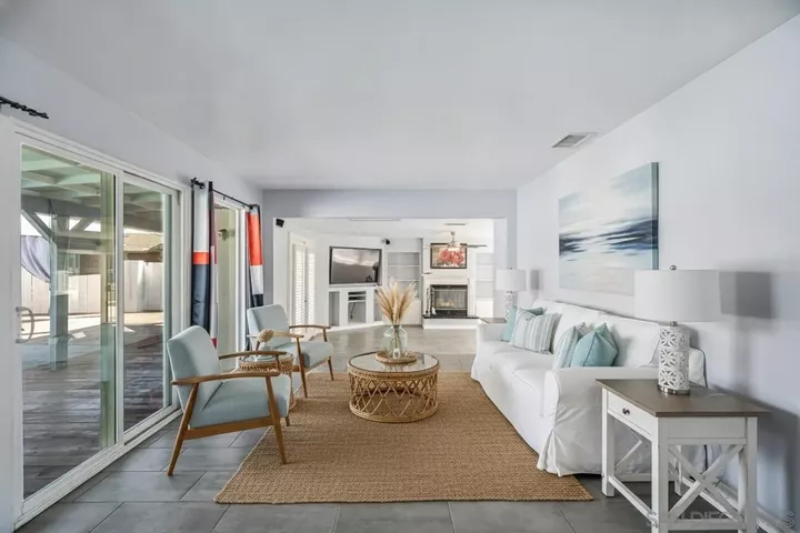 Property Photo: 1583 Jade Ave CA 92019