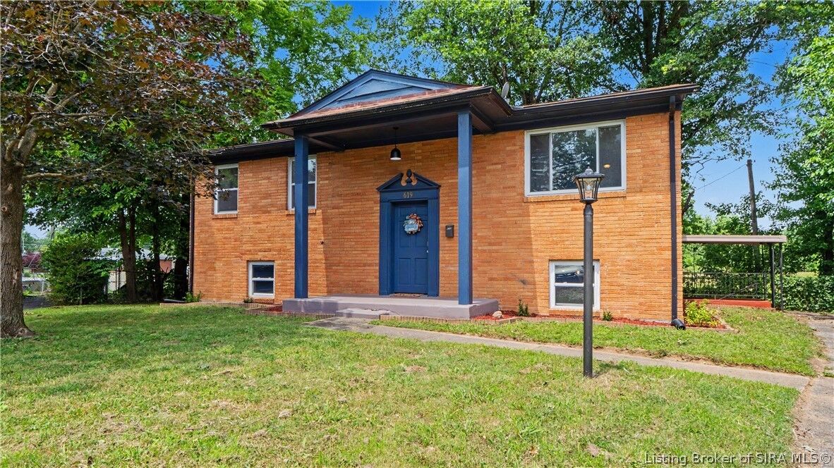 Property Photo:  619 Mockingbird Drive  IN 47130 