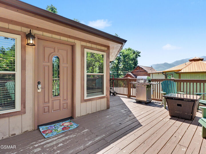 Property Photo:  717 Valley View Lane  TN 37738 