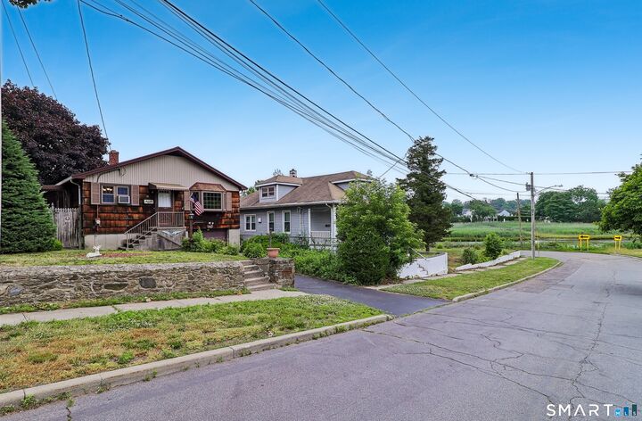 Property Photo:  81 Shoreham Terrace  CT 06824 