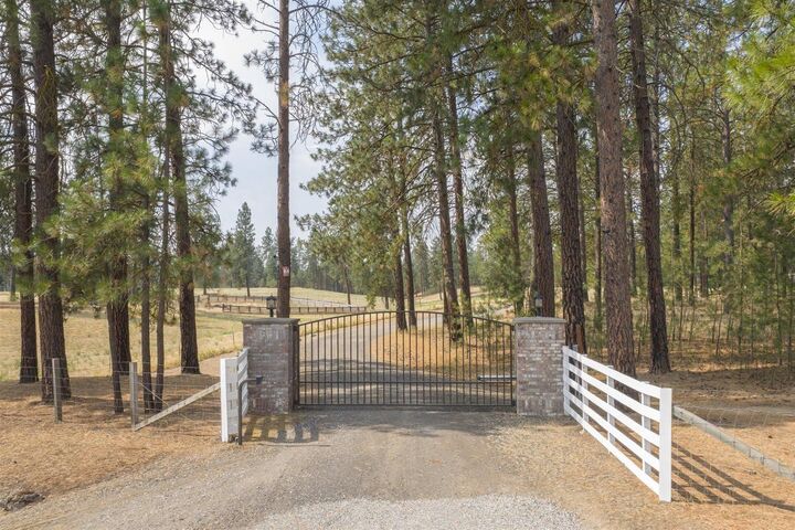Property Photo:  19505 N Newport Rd  WA 99005 