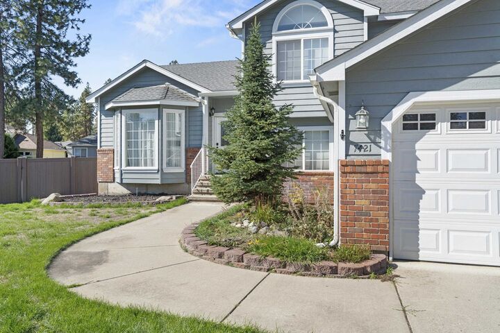 Property Photo: 7421 W Lanzce Ct WA 99026