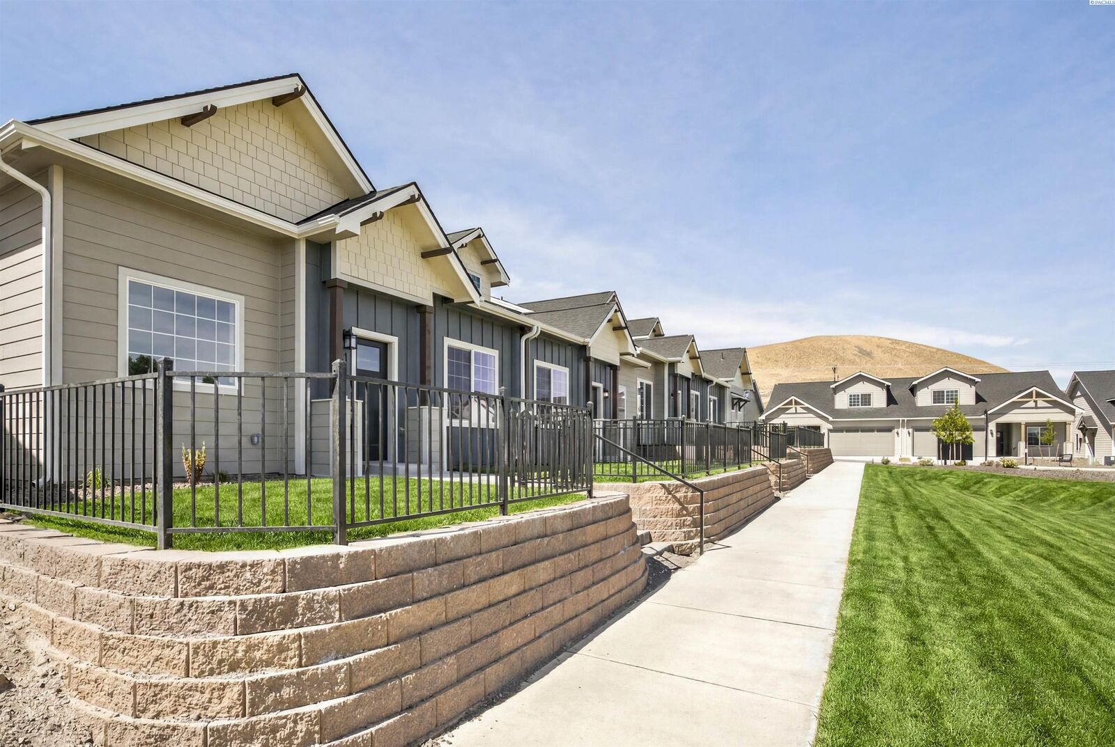 Property Photo:  4448 Conifer St  WA 99353 