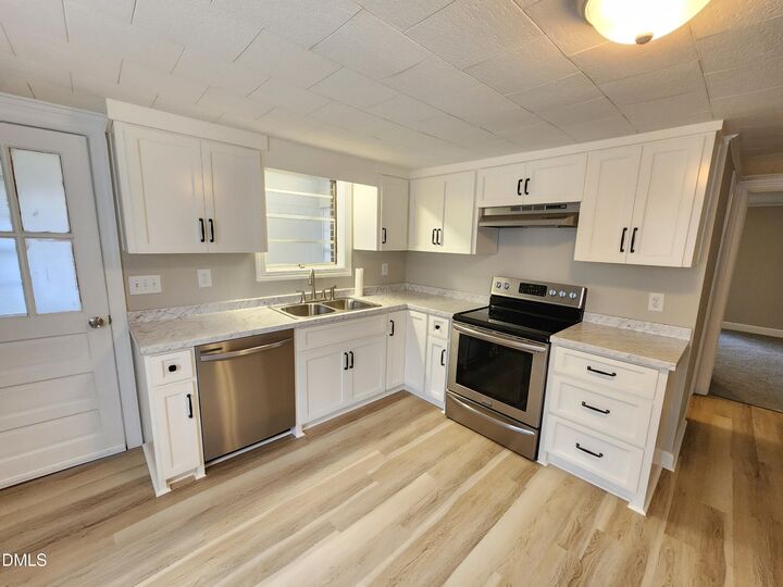 Property Photo:  1622 S Brightleaf Boulevard  NC 27577 