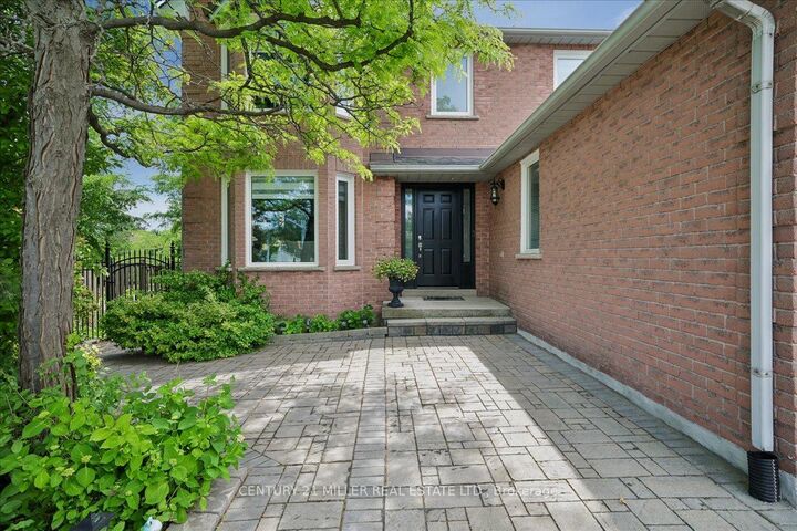 Property Photo:  2120 Sixth Line  ON L6H 3N1 