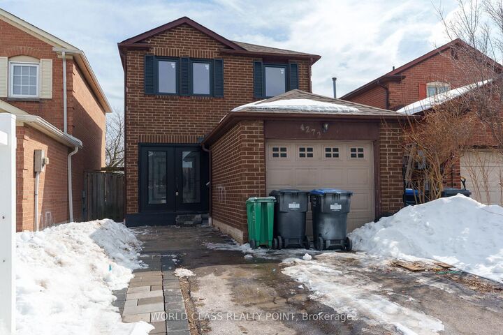 Property Photo: 4272 Sawmill Valley Drive ON L5L 3M9