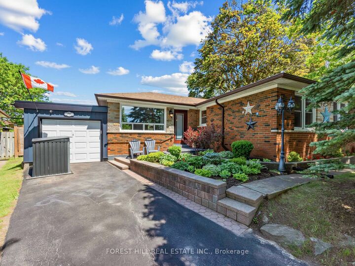 72 Woodgarden Crescent — photo 1