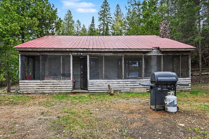 366 Holly Lane — photo 1