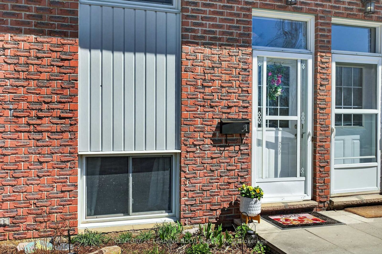 Photo de la propriété:  107 Rita Crescent A  ON K0L 2W0 