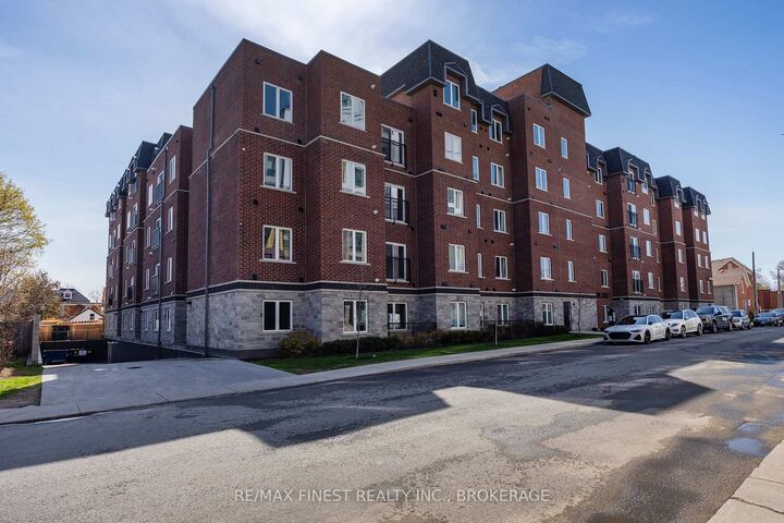 Property Photo: 501 Frontenac Street 308 ON K7K 4L9