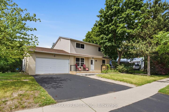 Property Photo: 115 William Roe Boulevard ON L3Y 1B1