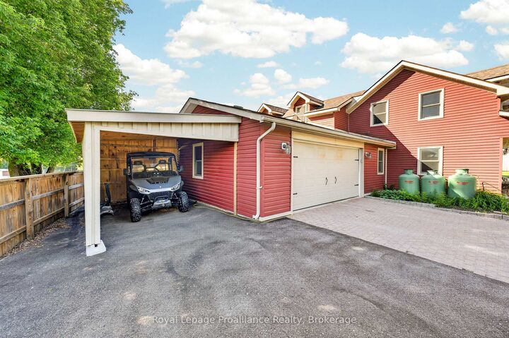 Property Photo: 7802 Piccadilly Road ON K0H 1T0