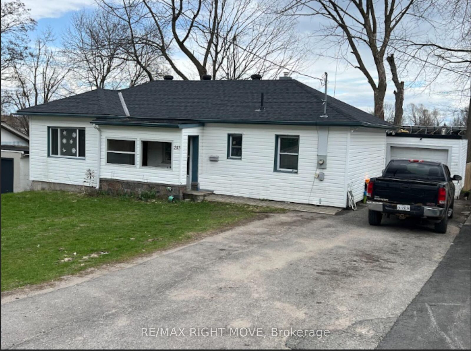 Property Photo: 243 McKinnell Street ON L3V 2W5
