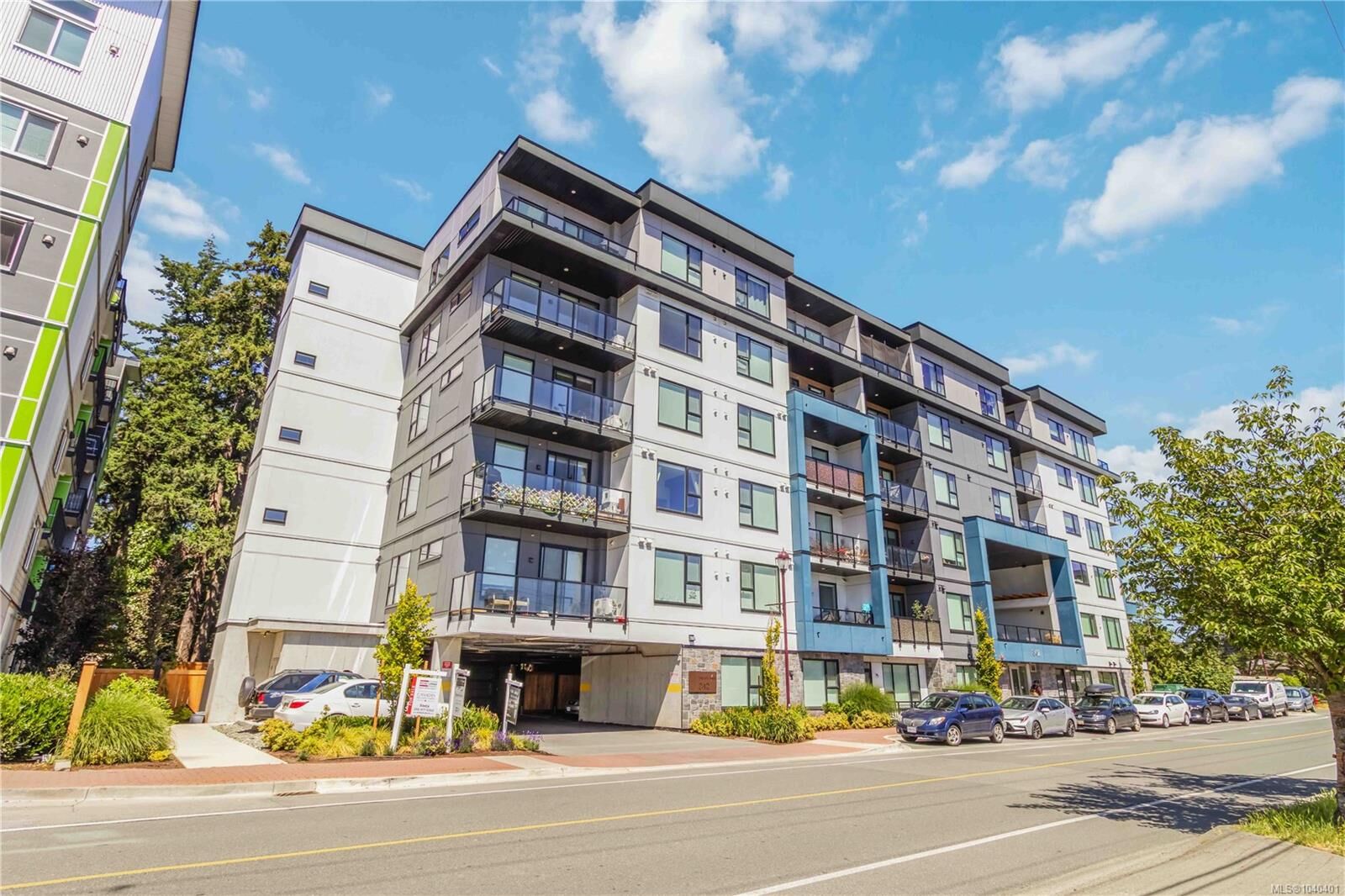 Property Photo: 842 Orono Ave #404 BC V9B 2T8