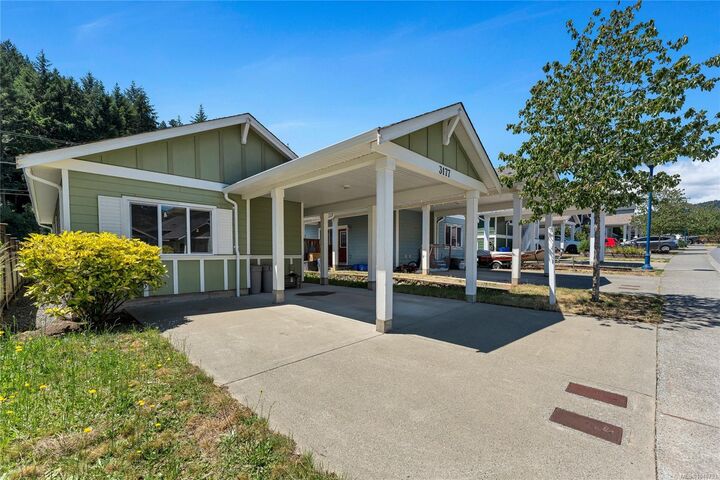 Property Photo: 3177 Kettle Creek Cres BC V9B 0K6
