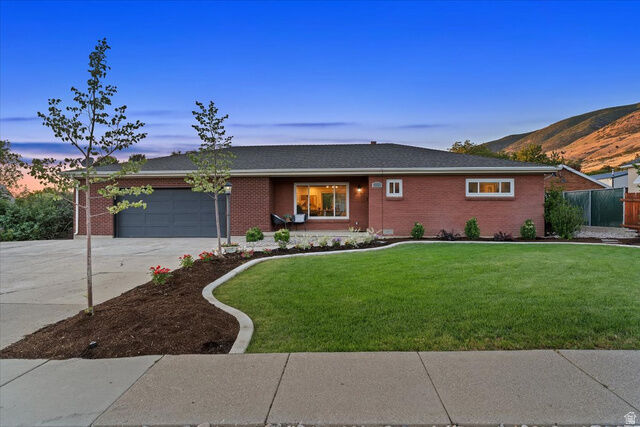 Property Photo:  555 E Pages Ln  UT 84014 