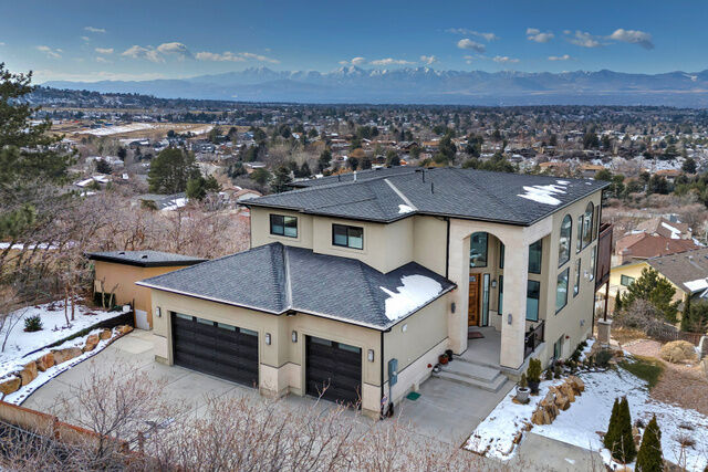 Property Photo: 8564 S Little Willow Cir UT 84121