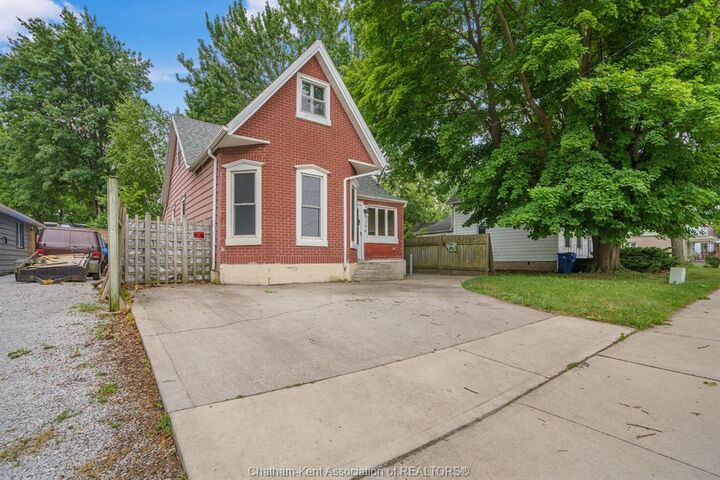 Property Photo: 194 Murray Street ON N7M 3L3