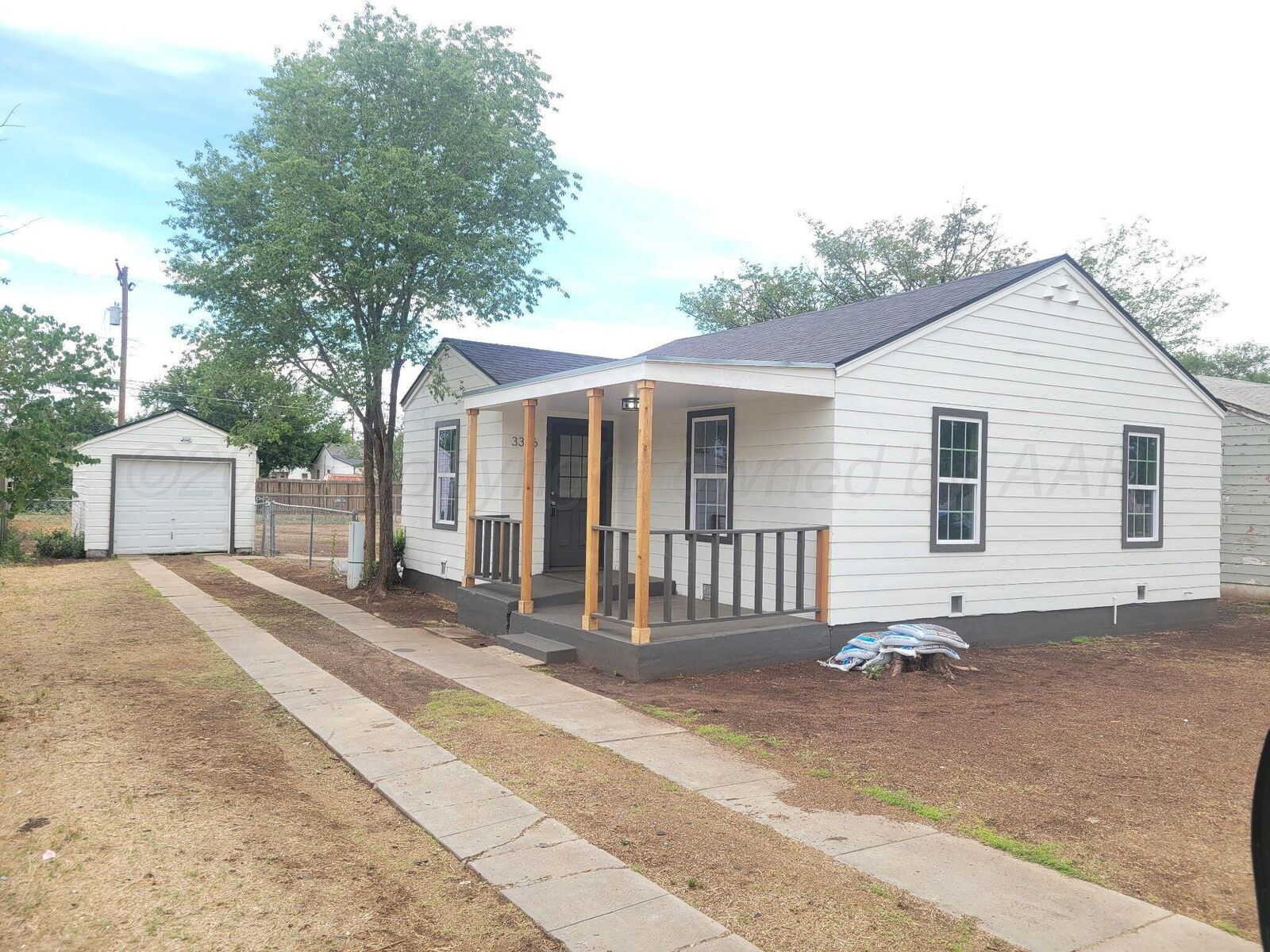 Property Photo:  3306 S Jackson Street  TX 79109-3614 