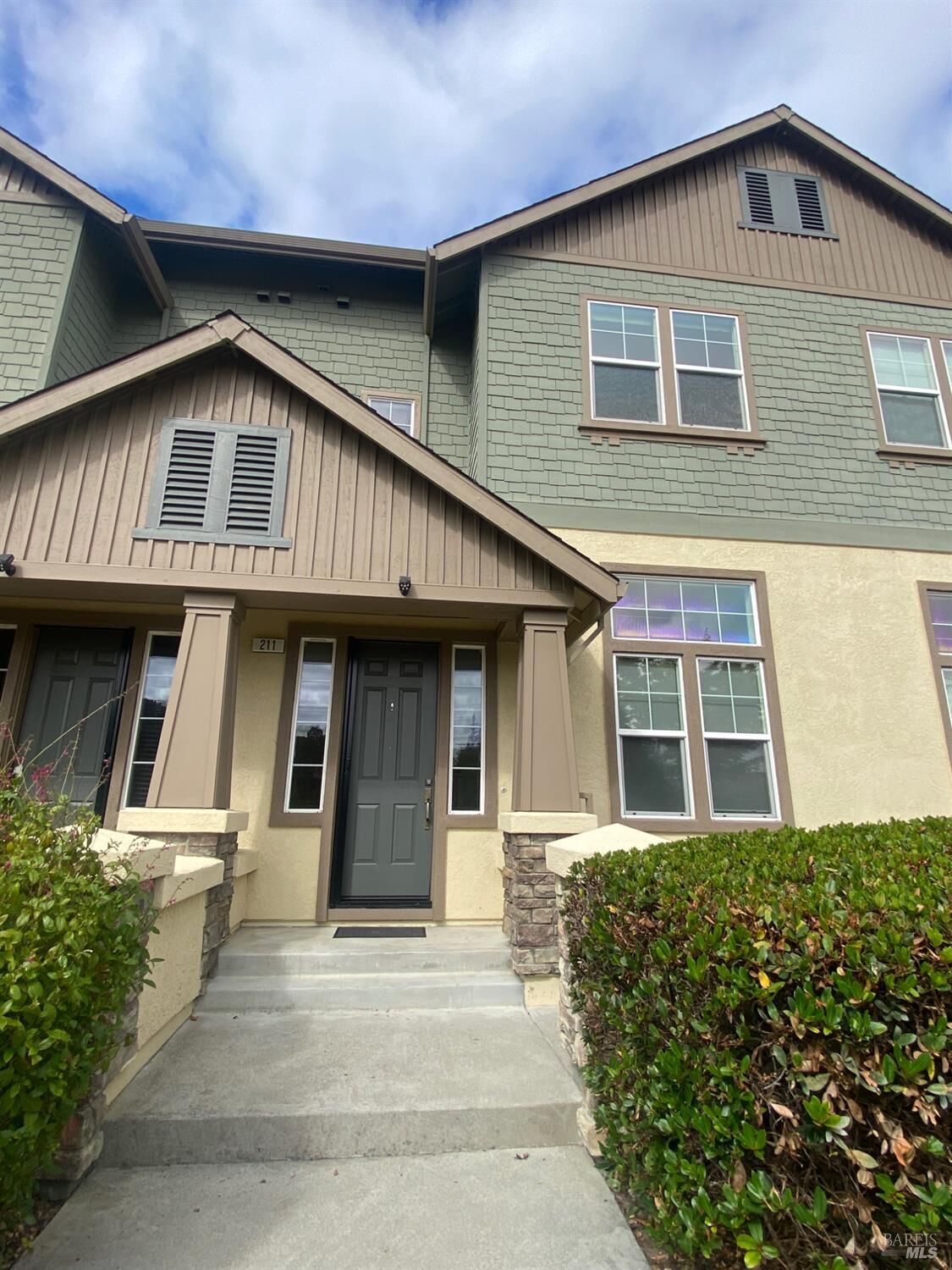 Property Photo: 211 Pear Court CA 94903