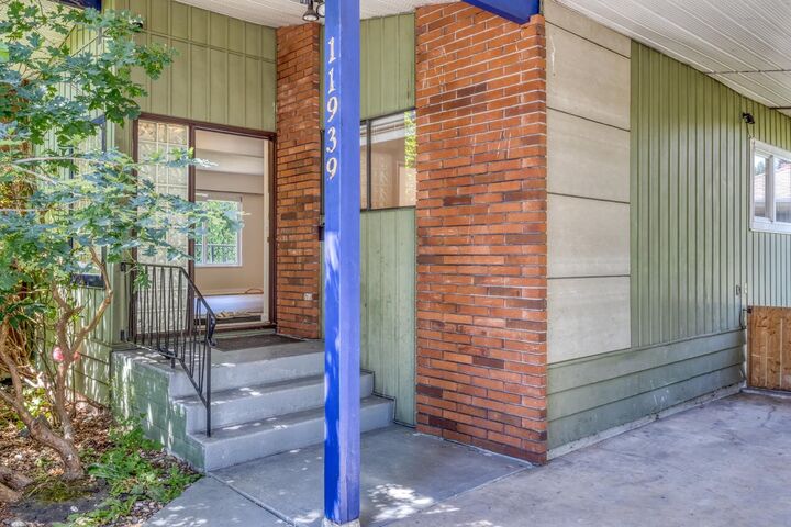 11939 Dover Street — photo 1