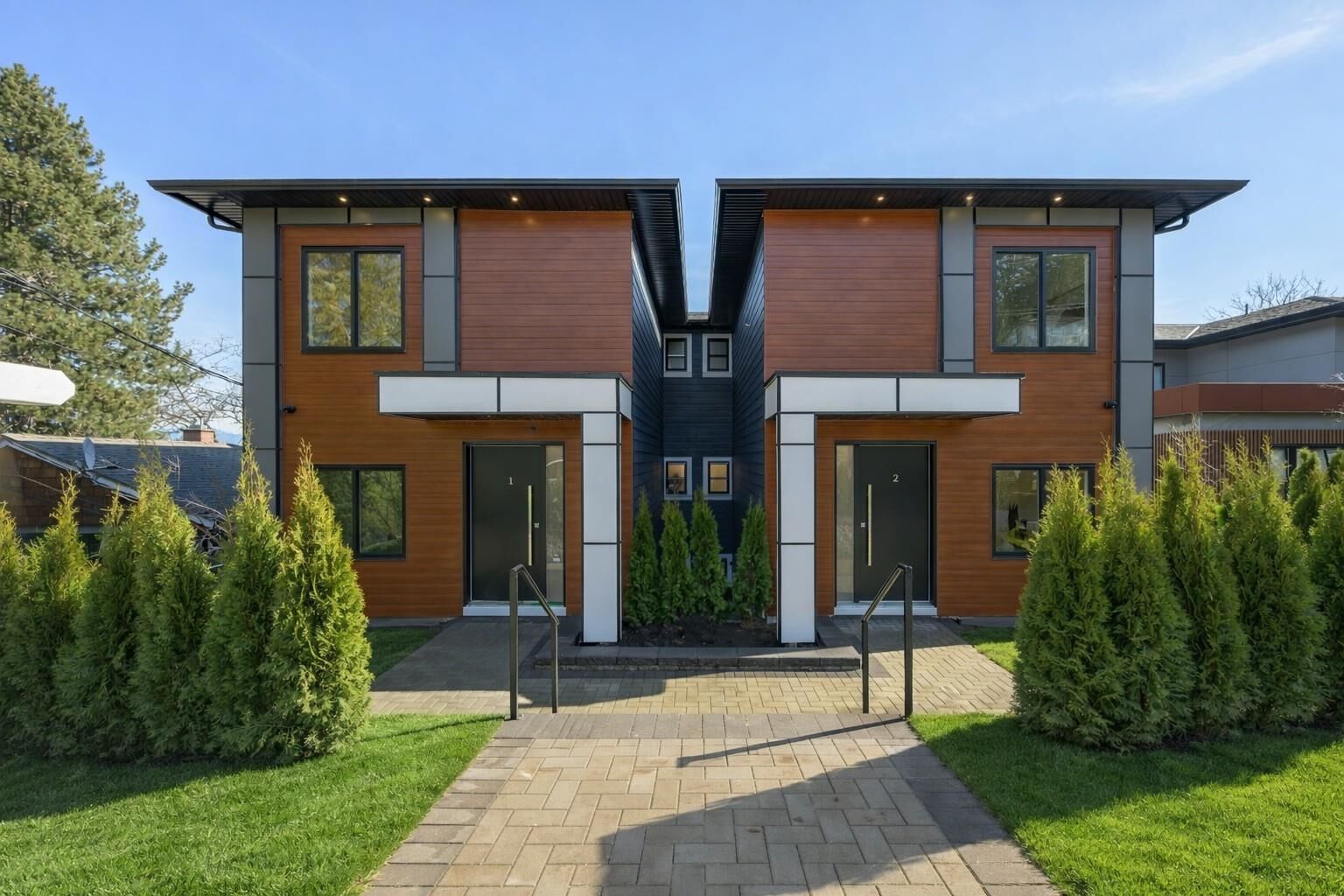 Property Photo: 6176 Elgin Avenue 1 BC V5H 3S4