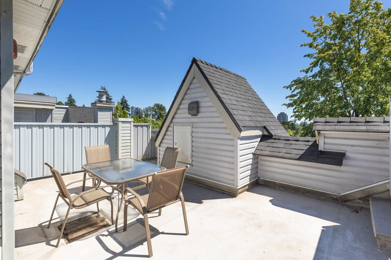 Property Photo:  7317 Magnolia Terrace  BC V5E 4M3 