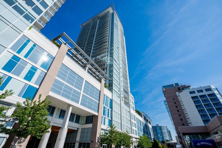 Property Photo:  908 Quayside Drive 2810  BC V3M 0L4 