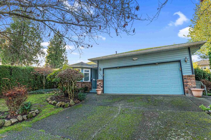 12905 65 Avenue — photo 1