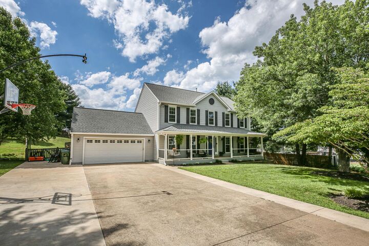 Property Photo: 7303 Lord Barton Drive VA 22407