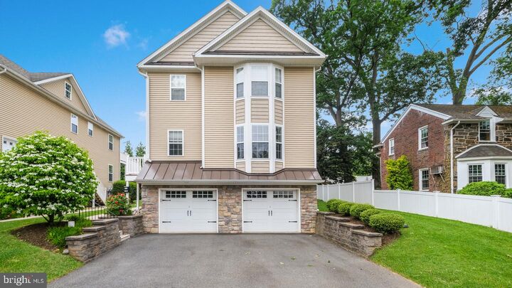 Property Photo:  831 N Jackson Street B  PA 19063 