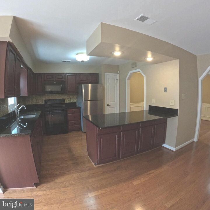 Property Photo:  909 Boom Way  MD 21401 