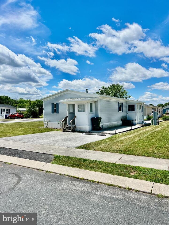 Property Photo:  4820 Old Harrisburg Rd Lot#86 Pa  PA 17325 