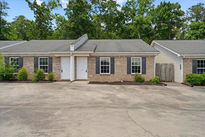 Property Photo:  1025 Orchard Way  GA 30721 