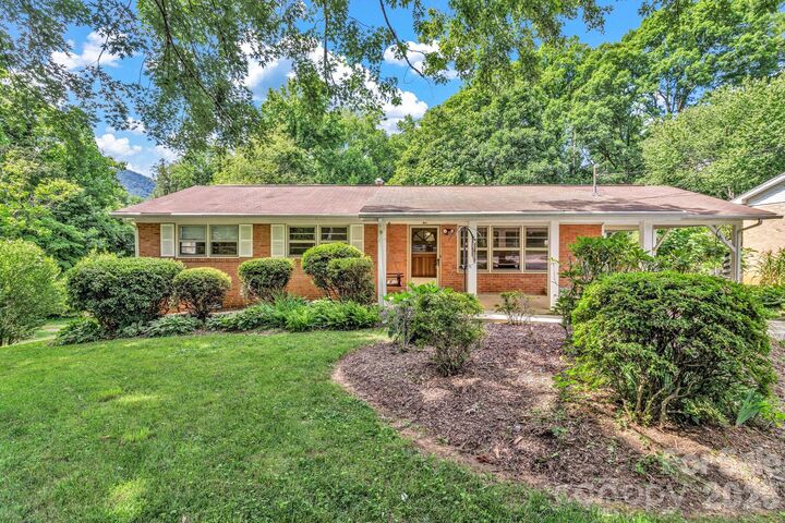 Property Photo: 67 Wagon Road NC 28805