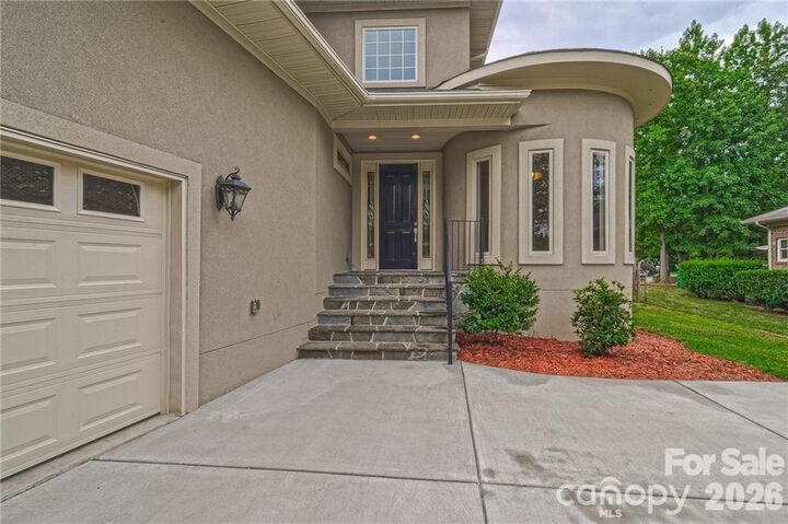 Property Photo:  10136 Fairlea Drive  NC 28269 