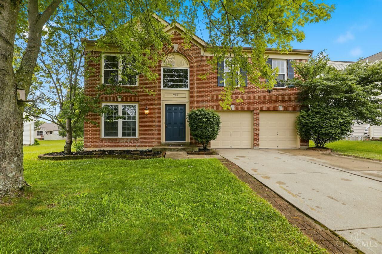 Property Photo:  923 Pond Court  OH 45036 