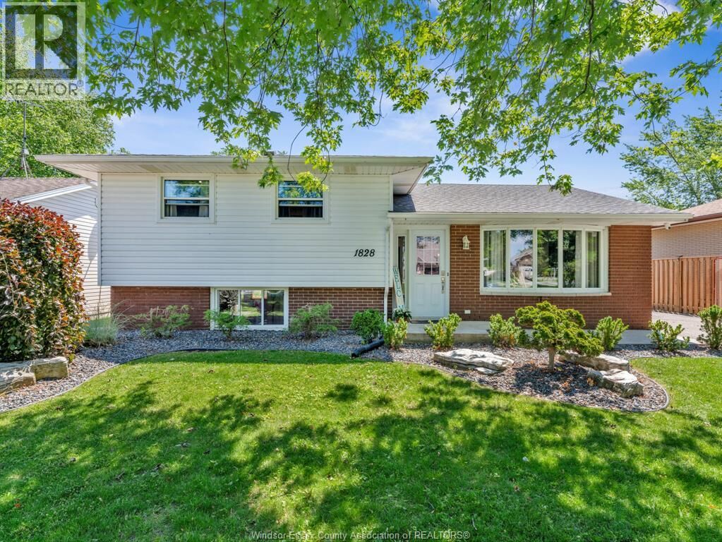 Property Photo:  1828 Service Road  ON N0P 2G0 