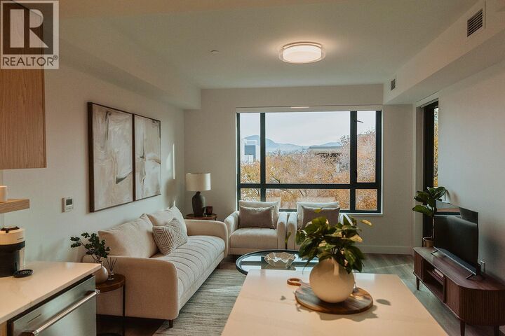 3051 Abbott Street 406 — photo 1