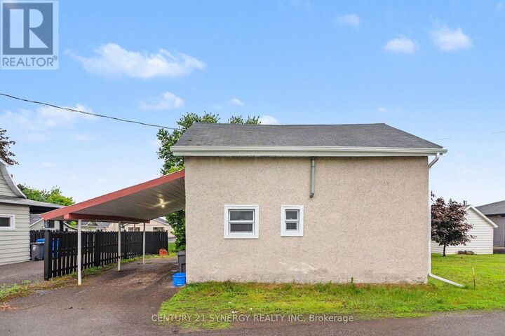 Property Photo:  205 St Joseph Street  ON K0B 1A0 